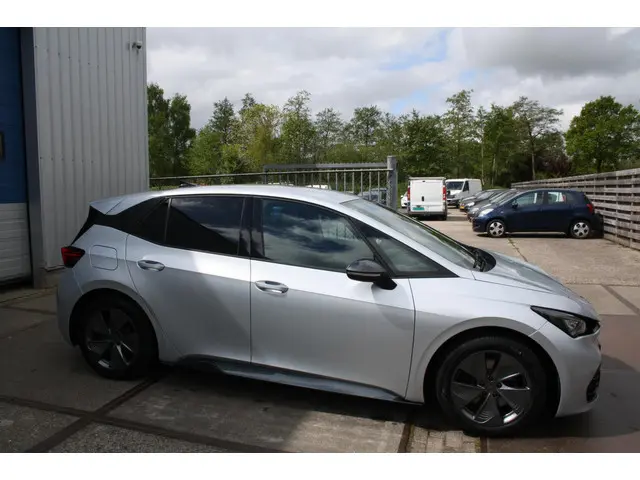 CUPRA Born Business 62 kWh BJ 2022 2022 Elektrisch 4