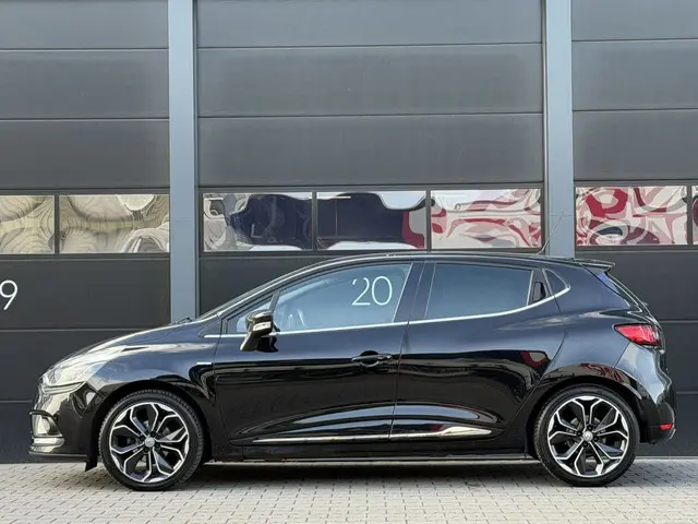 Renault Clio 1.5 dCi Limited Navi PDC EURO-6 2017 Diesel 6