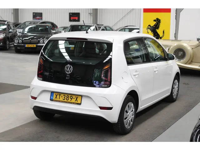 Volkswagen up! 1.0 BMT 2019 Benzine 4