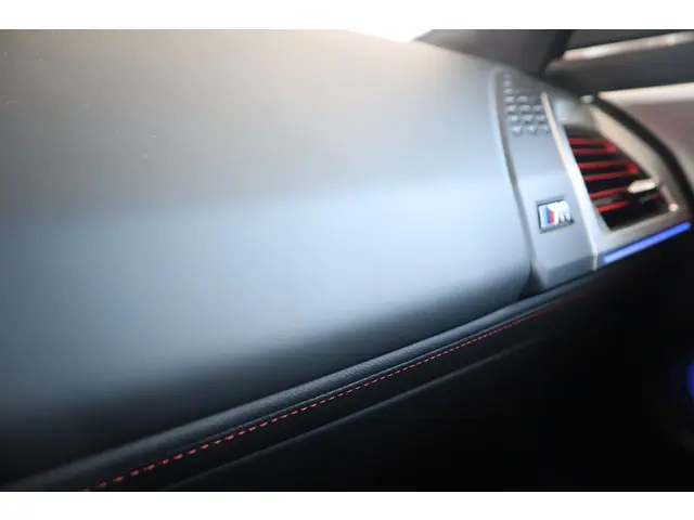 BMW XM Label Red 2024 Hybride Benzine 21