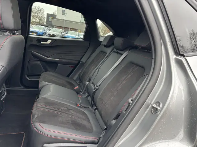 Ford Kuga 2.5 PHEV ST-Line X 2025 Hybride Benzine 24