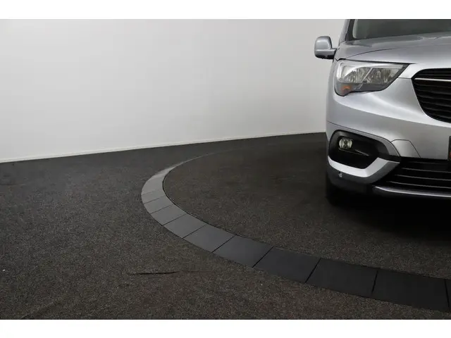 Opel Combo Life 1.2 Turbo L1H1 Edition 2019 Benzine 32