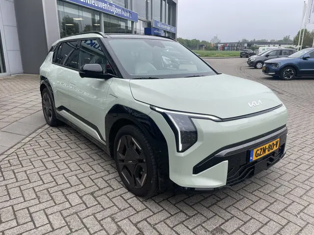 Kia EV3 GT-PlusLine 81.4 kWh 2025 Elektrisch 4