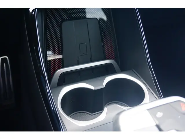 BMW X1 xDrive25e 2025 Hybride Benzine 16