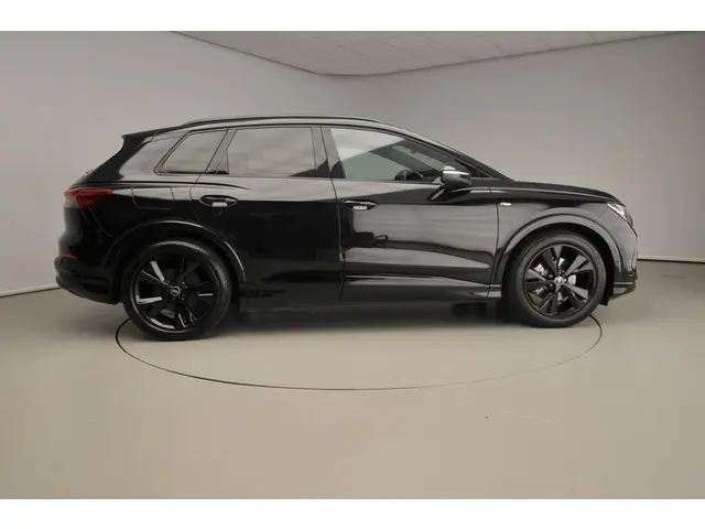 Audi Q4 e-tron 35 S edition 55 kWh 2022 Elektrisch 5