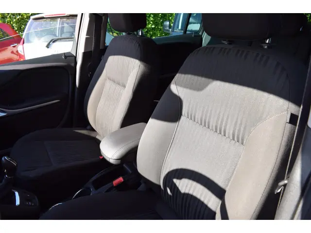 Opel Zafira 1.4 Turbo Busin Exec 7p. 2018 Benzine 21