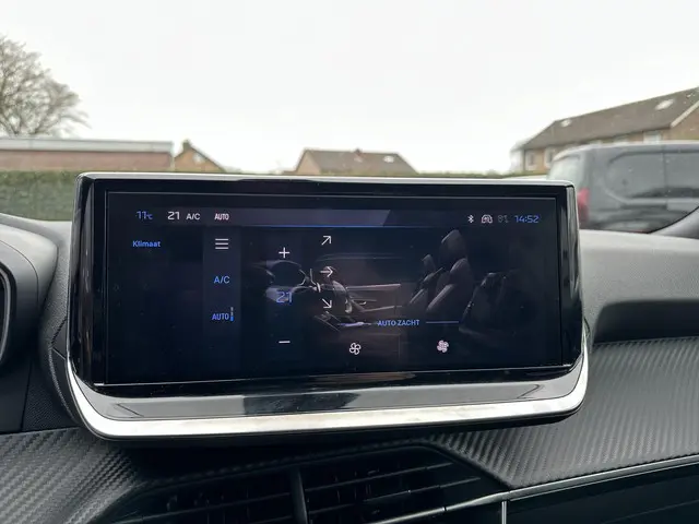 Peugeot 2008 1.2 Turbo 100 PK Allure 2024 Benzine 15