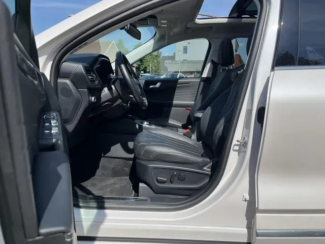 Ford Kuga 2.5 PHEV Vignale 2021 Hybride Benzine 12