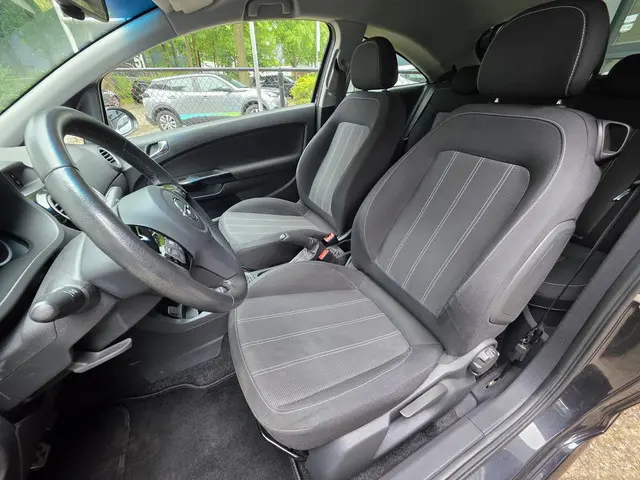 Opel Corsa 1.4-16V OPC Performance Line 2012 Benzine 8