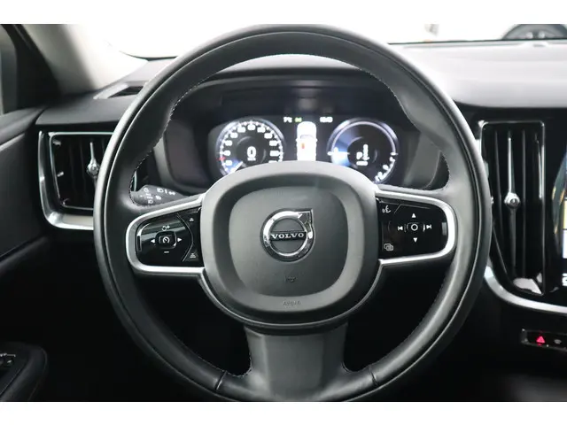 Volvo V60 T8 Recharge AWD Plus Bright 2022 Hybride Benzine 9