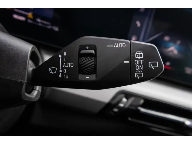 BMW X1 xDrive25e 2023 Hybride Benzine 26