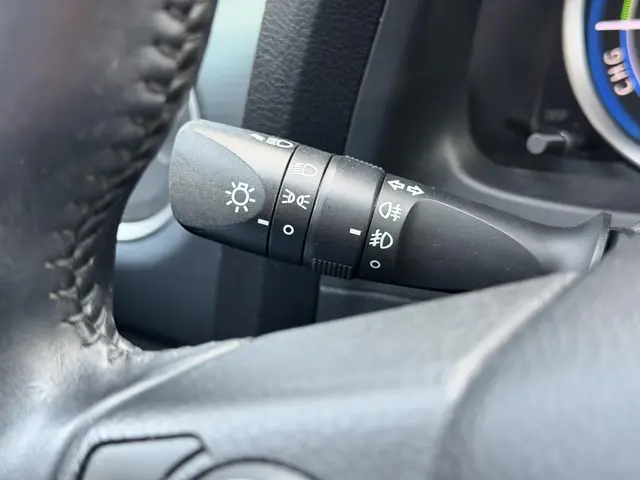 Toyota Auris 1.8 Hybrid Aspiration 2013 Hybride Benzine 29