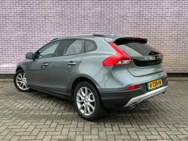 Volvo V40 Cross Country T3 Polar+ Luxury 2020 Benzine 3