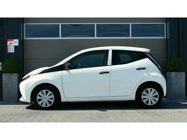 Toyota Aygo 1.0 VVT-i x-fun 2018 Benzine 18