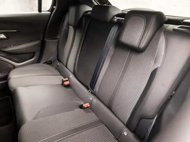 Peugeot 208 1.2 PureTech GT-Line 2020 Benzine 15