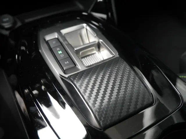 Peugeot 2008 1.2 Hybrid 145 GT 2025 Hybride Benzine 37