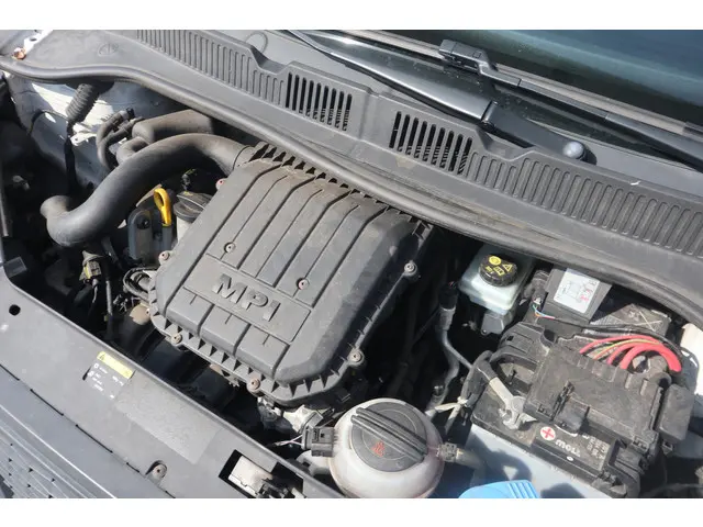 SEAT Mii 1.0 Sport Dynamic 2015 Benzine 26
