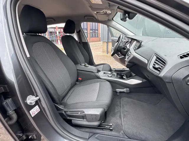 BMW 1 Serie 118i Executive Edition 2021 Benzine 20