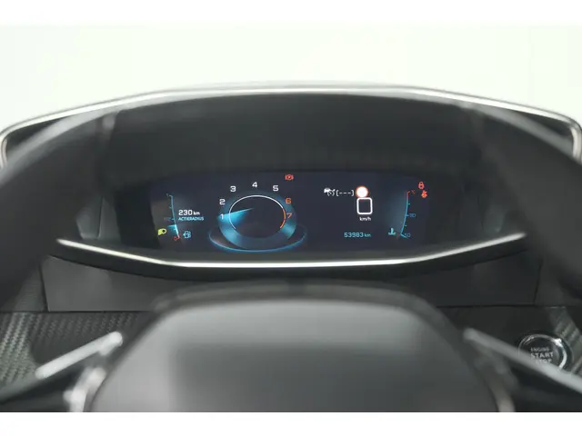 Peugeot 2008 PureTech 130 Allure 2020 Benzine 39