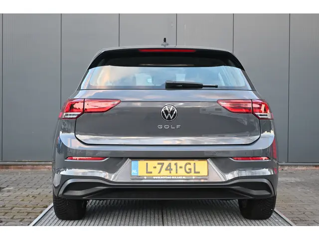 Volkswagen Golf 1.0 TSI Life 2021 Benzine 3