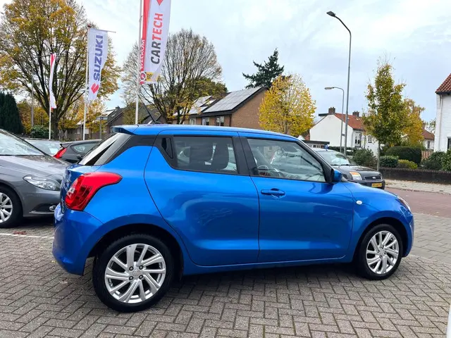 Suzuki Swift 1.2 Select Smart Hybrid 2022 Benzine 7
