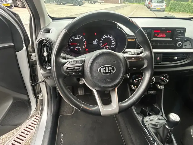 Kia Picanto 1.0 CVVT ComfortLine 2017 Benzine 7