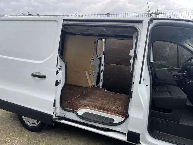 Nissan NV300 L1H1 Optima 2019 Diesel 25