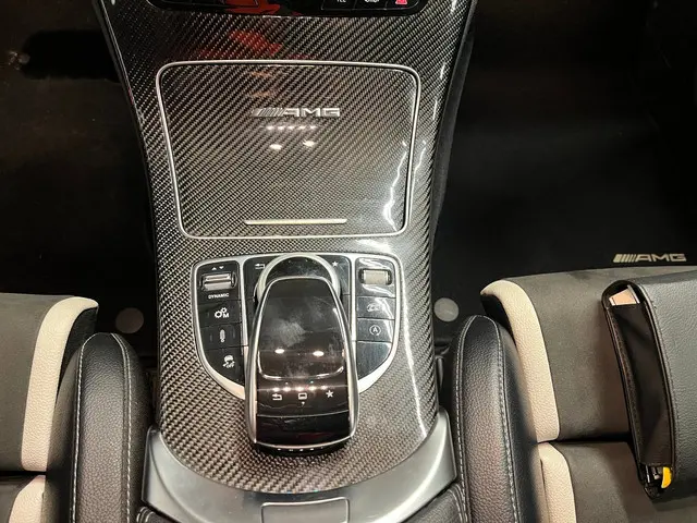 Mercedes-Benz C-Klasse Estate AMG 63 S 2016 Benzine 33