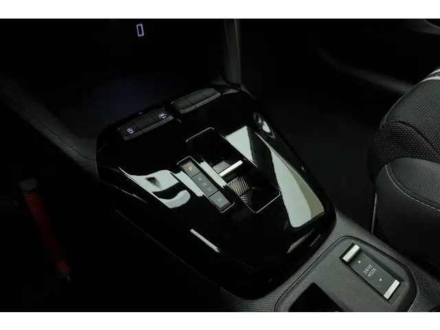 Opel Corsa 145 pk Turbo Hybrid GS 2025 Hybride Benzine 25