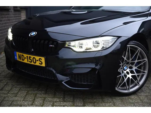 BMW M4 4-serie Coupé Competition 2017 Benzine 2