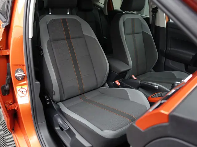 Volkswagen Polo 1.0 TSI R Line Aut- 2019 Benzine 24