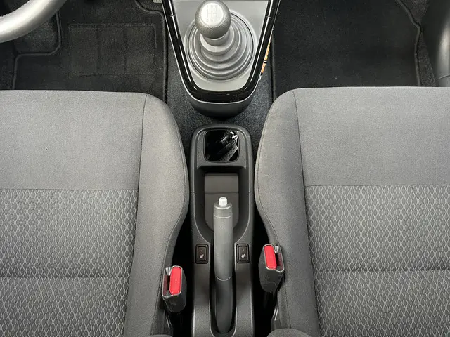 Suzuki Splash 1.2 Exclusive EASSS 2015 Benzine 24