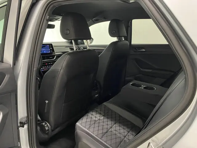 Volkswagen T-Roc 1.5 TSI R-Line 2025 Benzine 26