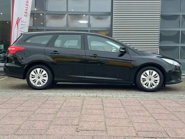 Ford Focus Wagon 1.0 Trend | Airco | APK | NAP 2017 Benzine 16