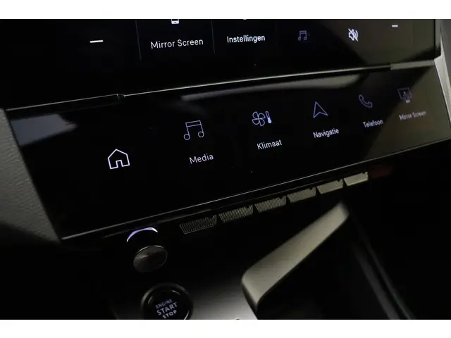 Peugeot 408 1.2 PureTech Allure 130 EAT8 2024 Benzine 25