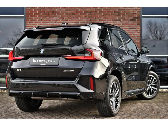 BMW X1 sDrive18i M-Sport 2025 Benzine 2
