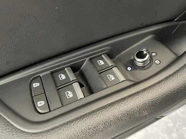 Audi A4 Avant 40 TFSI S edition 2020 Benzine 17