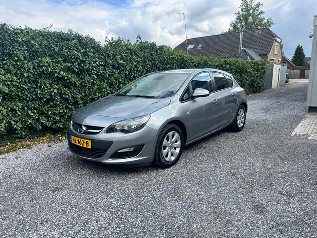 Opel Astra 1.4 Blitz 2015 Benzine 6