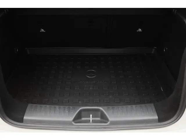 Mercedes-Benz A-Klasse 180 Ambition 2016 Benzine 13