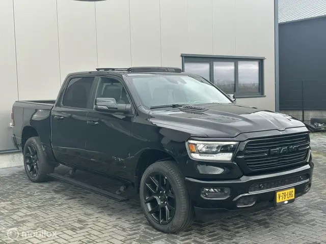 Dodge Ram 1500 2