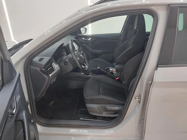 Škoda Kamiq 1.0 TSI SPORT BUSINESS 2021 Benzine 6