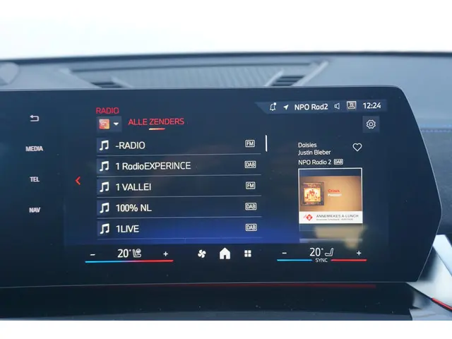 BMW X1 xDrive25e 2025 Hybride Benzine 26