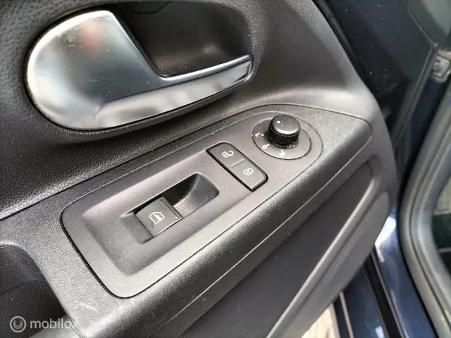 SEAT Mii 1.0 Sport Dynamic 2014 Benzine 9