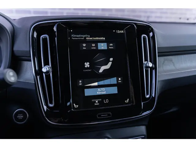 Volvo XC40 1.5 T3 Inscription 2018 Benzine 32