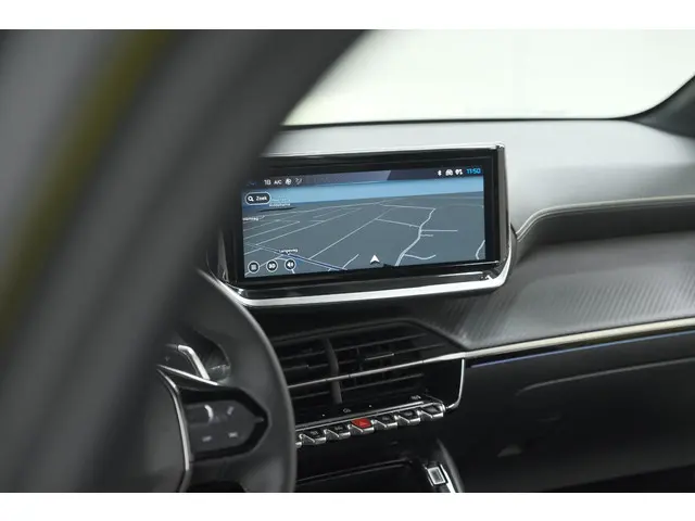 Peugeot 208 Hybrid 136 e-DCS6 GT 2024 Hybride Benzine 52