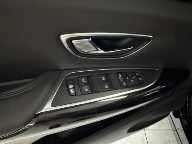 Renault Espace 1.8 TCe Intens 7p. 2018 Benzine 31