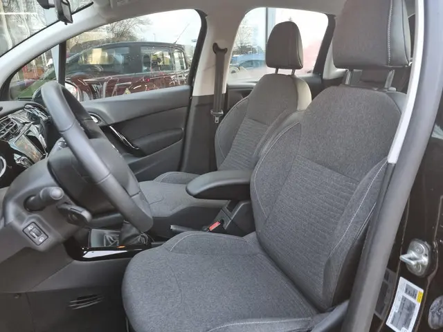 Citroën C3 1.2 PureTech Collection 2015 Benzine 12