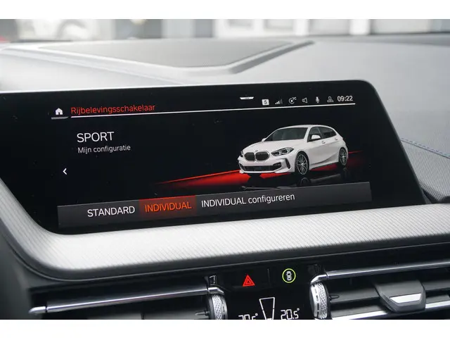 BMW 1 Serie 118i 2020 Benzine 45