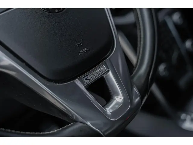 Volvo V40 T4 190pk R-Design 2018 Benzine 20