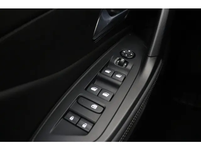 Peugeot 408 1.2T 130pk Allure Automaat 2024 Benzine 18